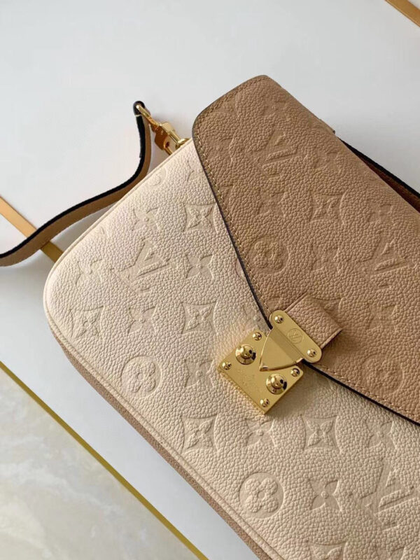 Louis Vuitton Pochette Metis