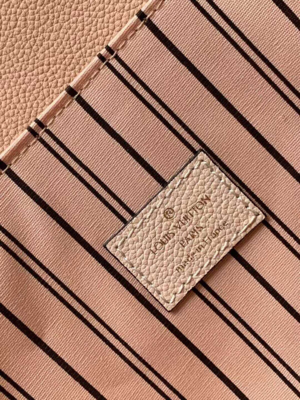 Louis Vuitton Pochette Metis