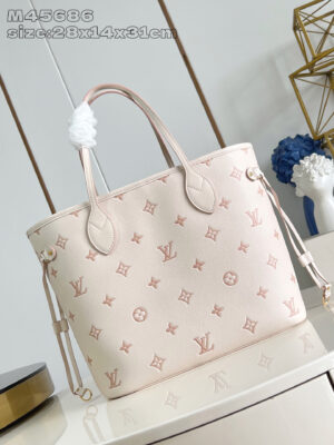 Louis Vuitton Neverfull MM Bag