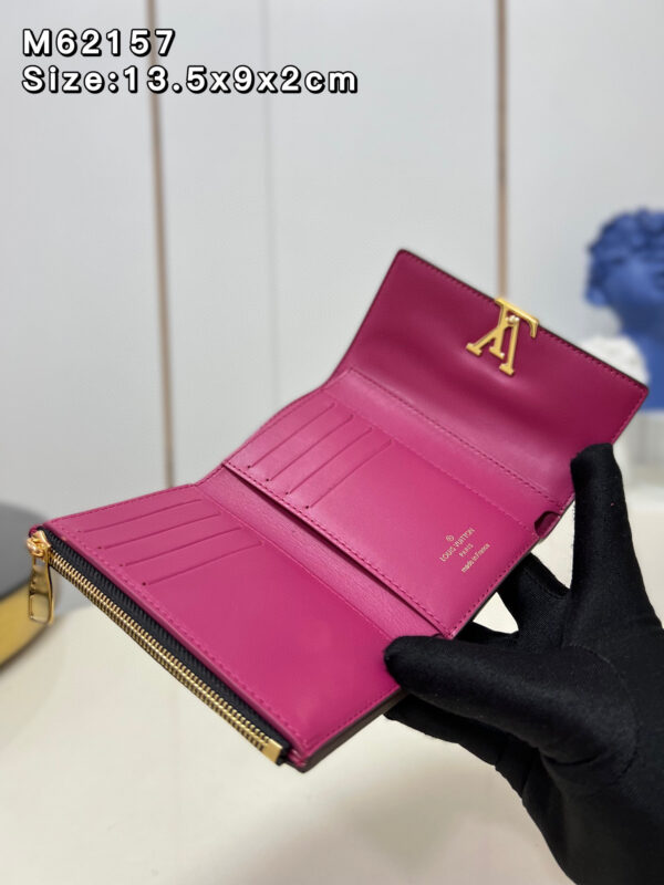 Louis Vuitton wallet capucines