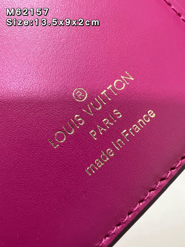 Louis Vuitton wallet capucines