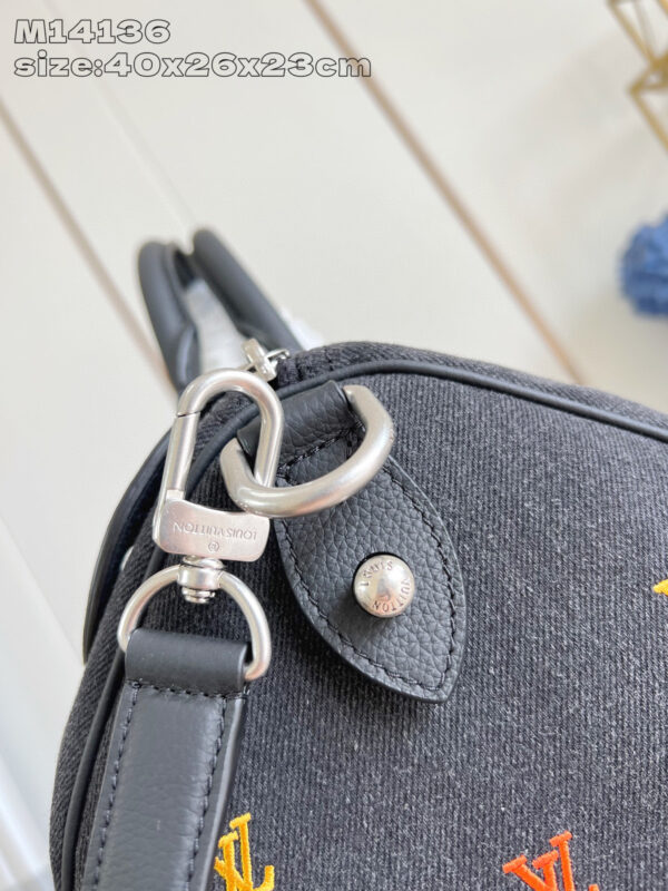 Louis Vuitton Speedy 40 Bandoulière Bag