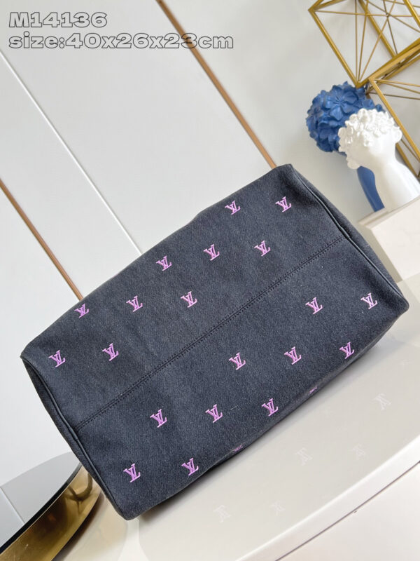Louis Vuitton Speedy 40 Bandoulière Bag
