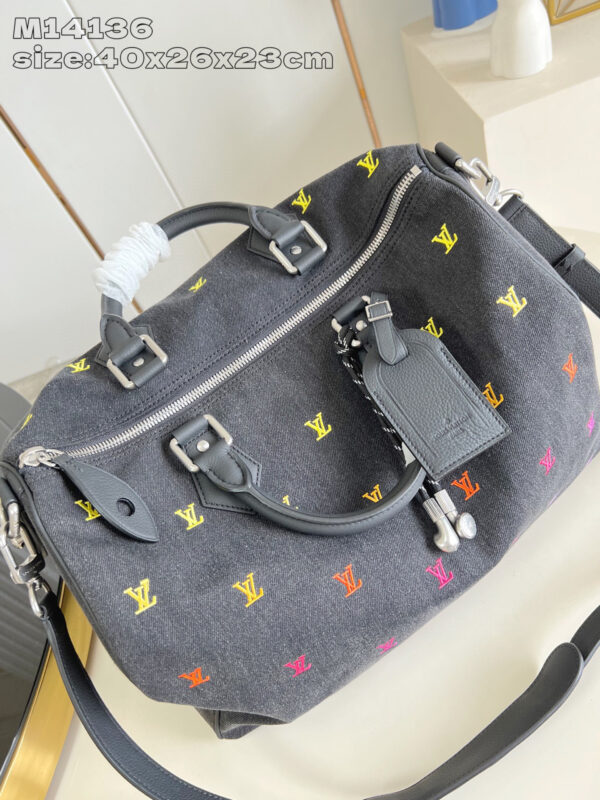 Louis Vuitton Speedy 40 Bandoulière Bag