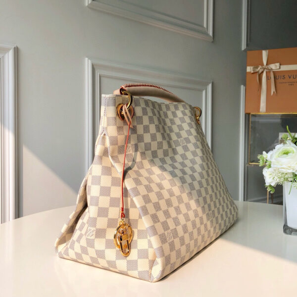 Louis Vuitton Artsy