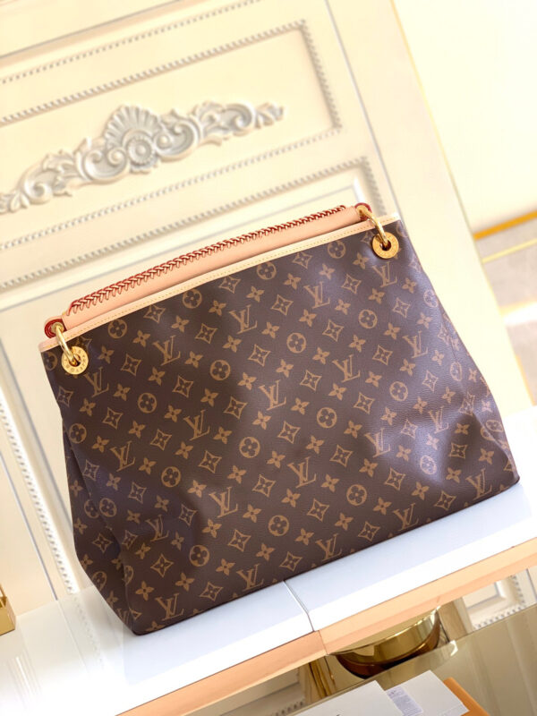 Louis Vuitton Artsy