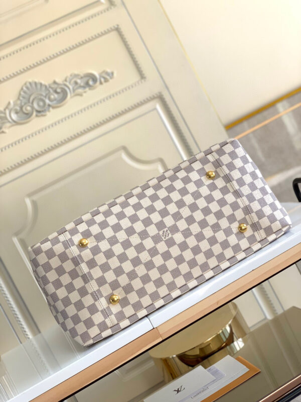 Louis Vuitton Artsy