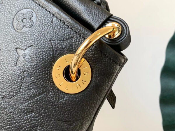 Louis Vuitton Artsy Black
