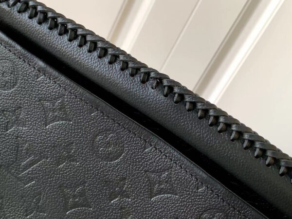 Louis Vuitton Artsy Black
