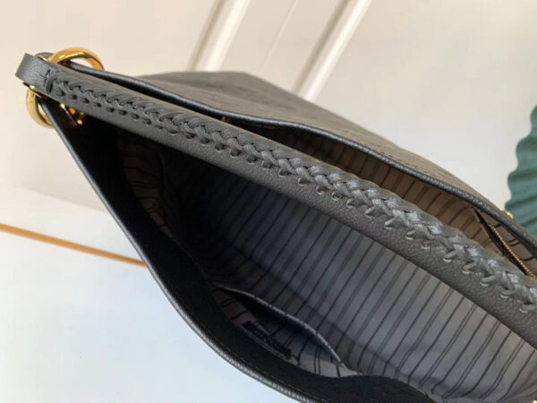 Louis Vuitton Artsy Black