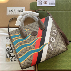 Gucci Medium tote bag with Interlocking G