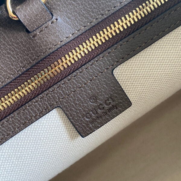 Gucci Medium tote bag with Interlocking G