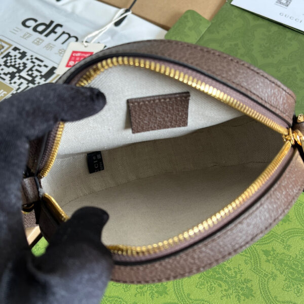 Gucci Round Shoulder Bags