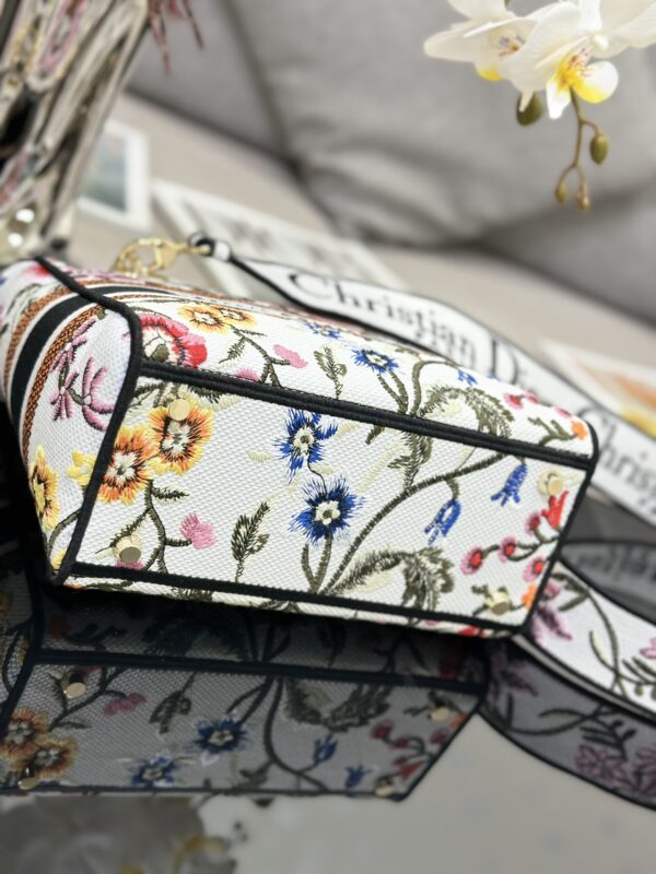 Dior Medium Lady D-Lite bag