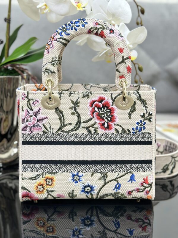 Dior Medium Lady D-Lite bag