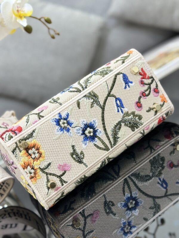 Dior Medium Lady D-Lite bag