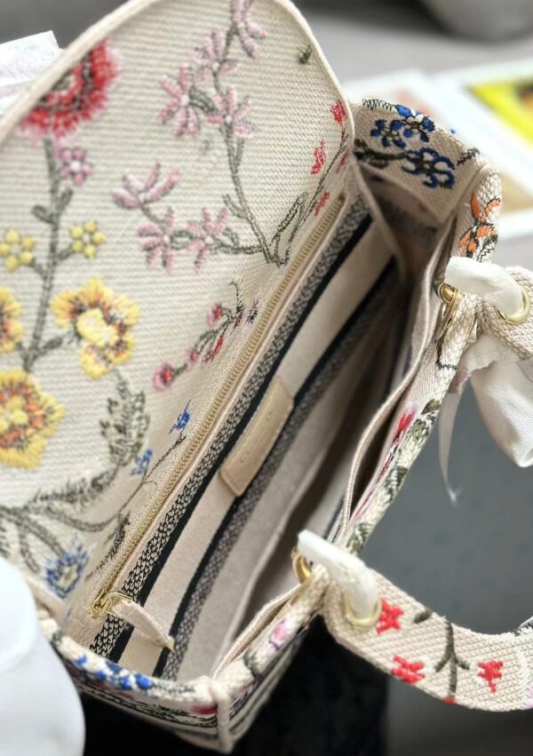 Dior Medium Lady D-Lite bag