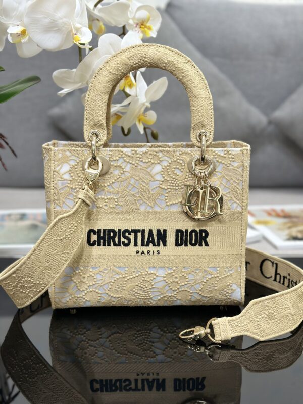 Dior Medium Lady D-Lite bag