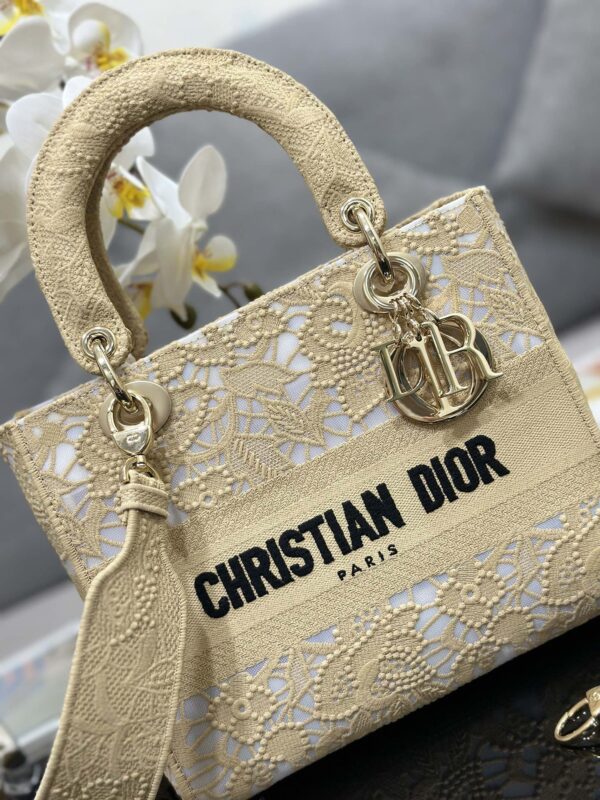 Dior Medium Lady D-Lite bag