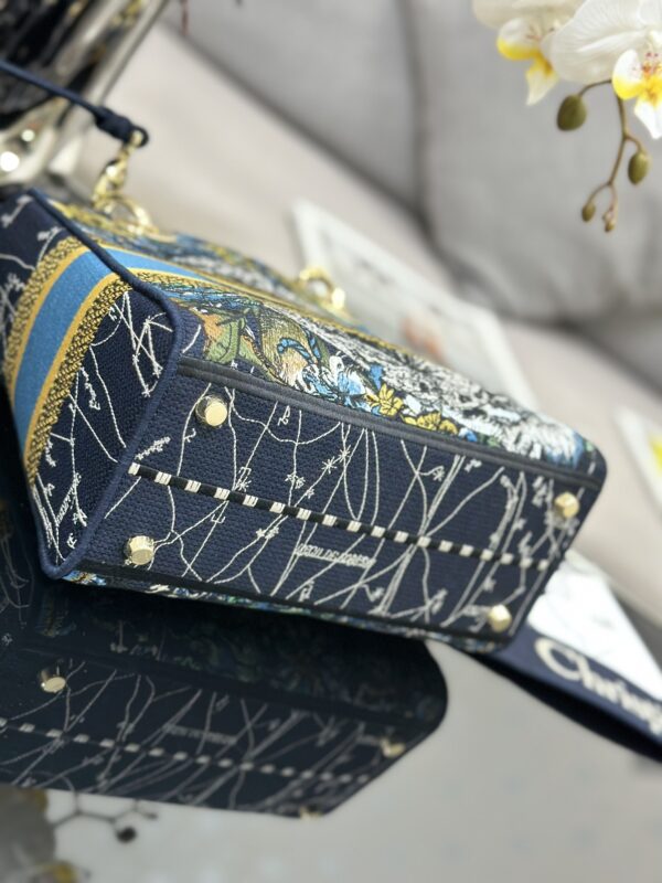 Dior Medium Lady D-Lite bag