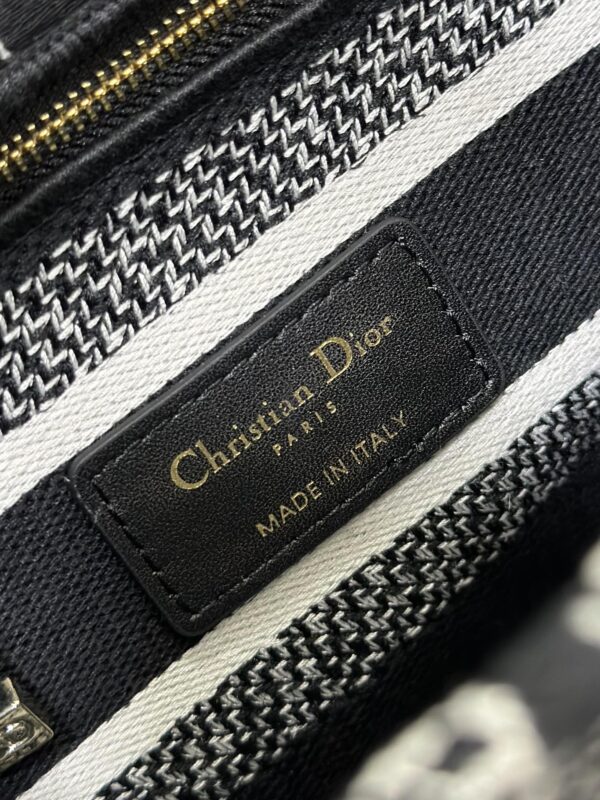 Dior Medium Lady D-Lite bag