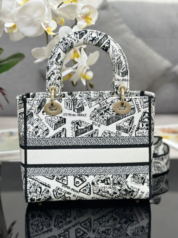 Dior Medium Lady D-Lite bag