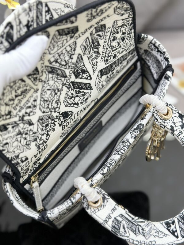 Dior Medium Lady D-Lite bag