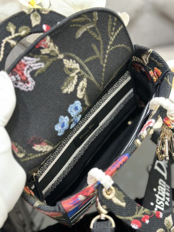 Dior Medium Lady D-Lite bag
