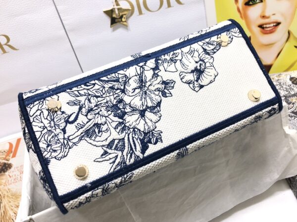 Dior Medium Lady D-Lite bag
