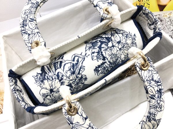 Dior Medium Lady D-Lite bag