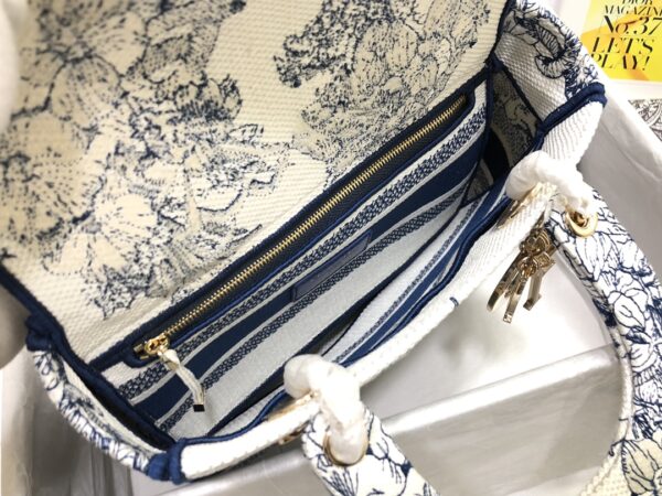 Dior Medium Lady D-Lite bag