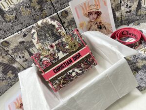 Dior Medium Lady D-Lite bag