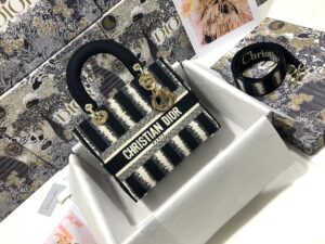 Dior Medium Lady D-Lite bag
