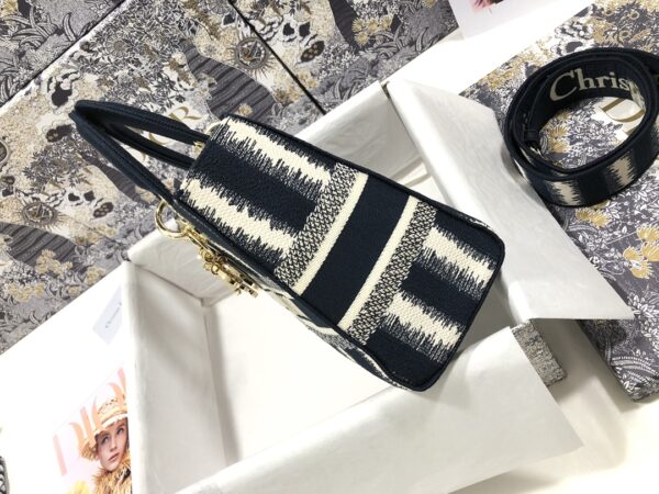 Dior Medium Lady D-Lite bag