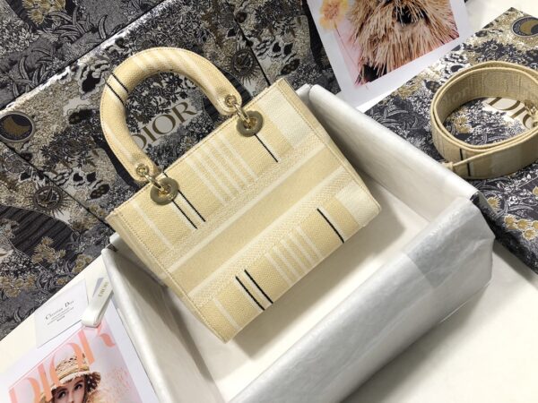 Dior Medium Lady D-Lite bag