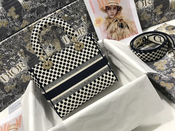 Dior Medium Lady D-Lite bag