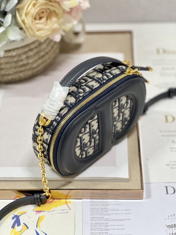 DIOR CD SIGNATURE OVAL CAMERA BAG