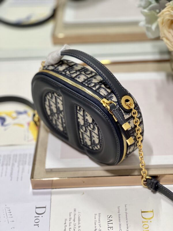 DIOR CD SIGNATURE OVAL CAMERA BAG