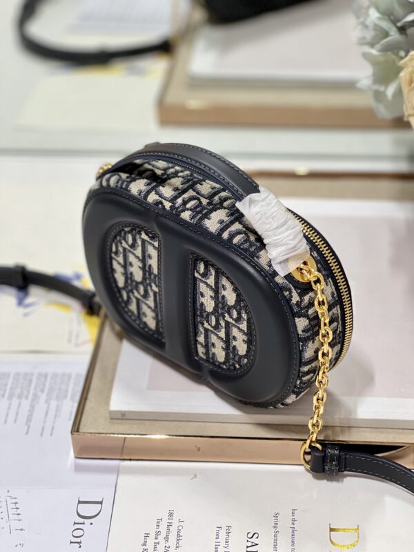 DIOR CD SIGNATURE OVAL CAMERA BAG