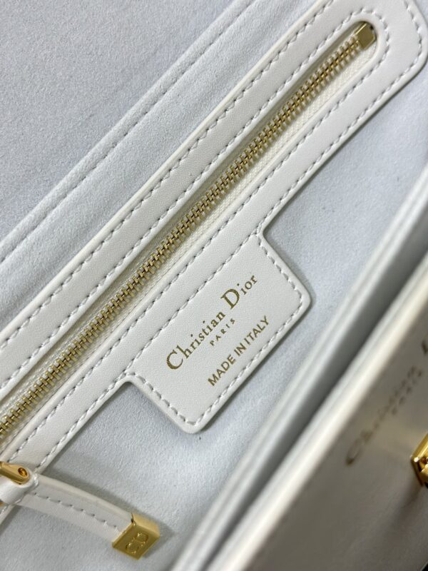 DIOR 30 MONTAIGNE AVENUE BAG