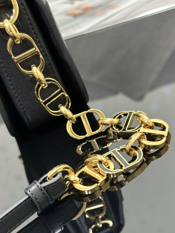 DIOR 30 MONTAIGNE AVENUE BAG