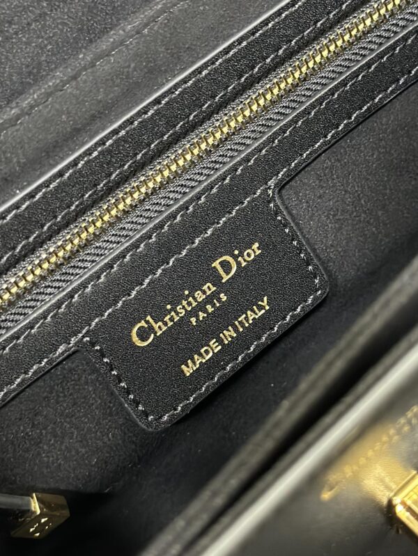DIOR 30 MONTAIGNE AVENUE BAG