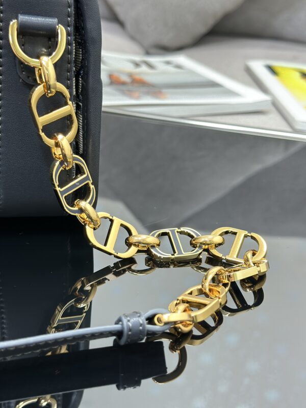 DIOR 30 MONTAIGNE AVENUE BAG