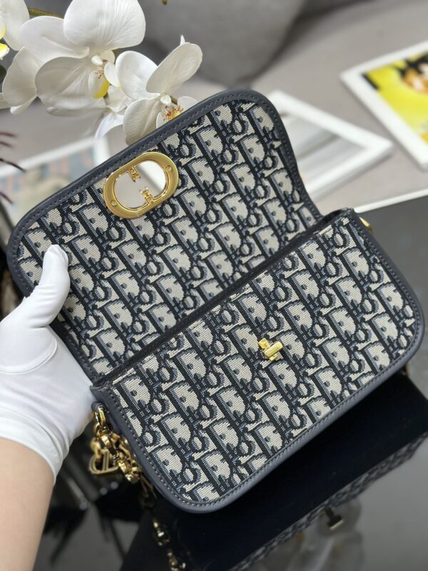 DIOR 30 MONTAIGNE AVENUE BAG