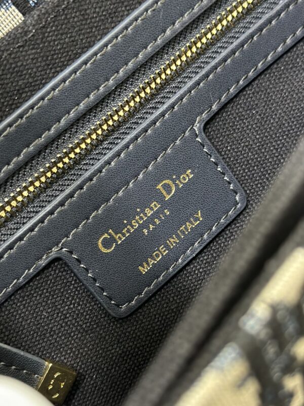 DIOR 30 MONTAIGNE AVENUE BAG