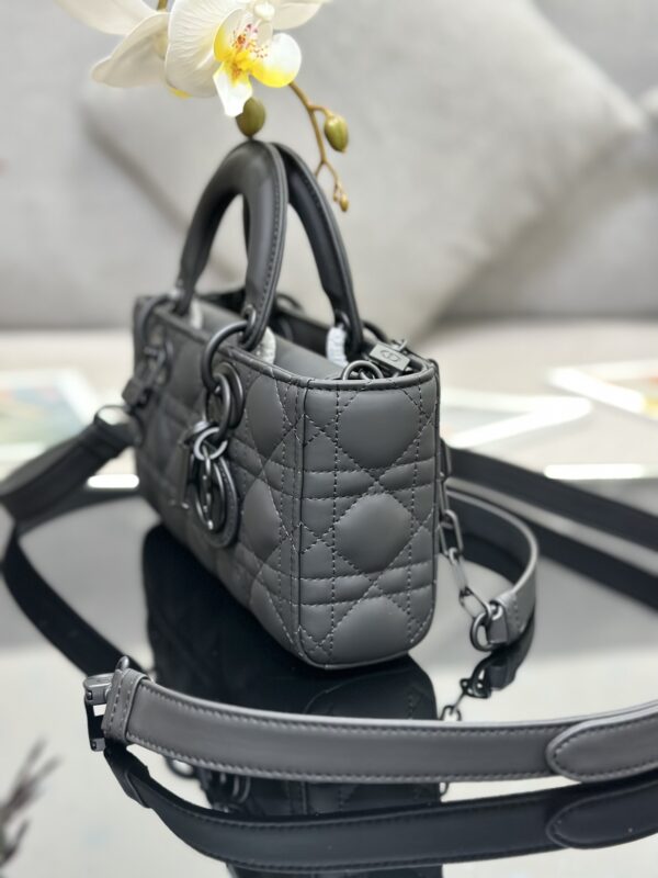 SMALL LADY D-JOY BAG