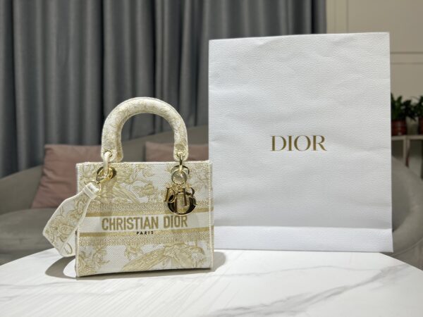 Dior Medium Lady D-Lite bag