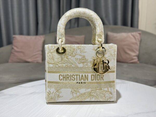 Dior Medium Lady D-Lite bag