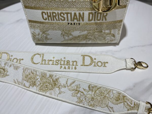 Dior Medium Lady D-Lite bag