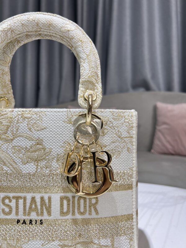 Dior Medium Lady D-Lite bag